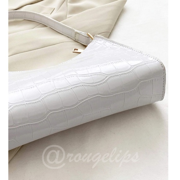 Reptile Pattern PU Leather White Baguette Handbag - Picture 3 of 7